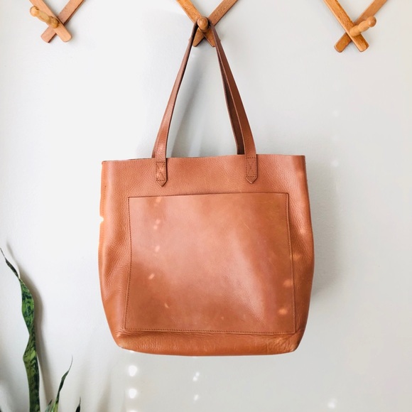 Madewell Handbags - Madewell Transport Tote English Saddle